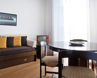 Italianway - Piazza Firenze 4 - Milán - Sala de estar