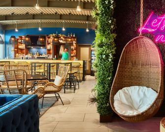 The Cotton Sail Hotel Savannah, Tapestry Collection by Hilton - סאוואנה - בר