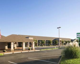 Wyndham Garden Lake Guntersville - Guntersville - Edificio