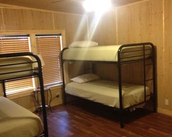 \'Clean/Maintained Fully Furnished Lodging\' -Speckled Trout - Buras - Habitación