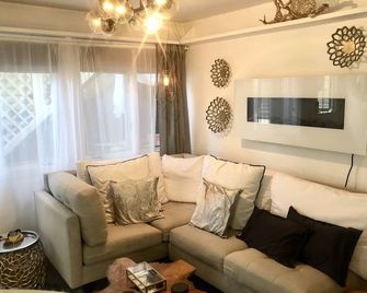 Cherry Creek Chic Retreat - دنفر (كولورادو) - غرفة معيشة