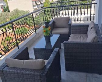 Bright & comfortable apartment for a pleasant stay! - Vári - Balcony