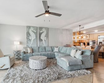 Caribe Resort by Hosteeva - Orange Beach - Living room