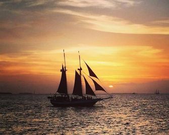 Tropical Dreaming by AvantStay - Key West