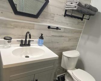 Conductor Cottage - Albany - Bathroom
