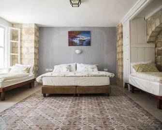 Alexandra House - Nazareth - Bedroom