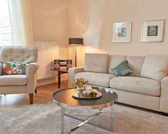 Residenz Bel Vital In Binz - Wg21 Mit Balkon Und Seitlichem Meerblick - Binz - Pokój dzienny