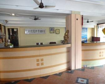 Hotel Ajatsatru - Gaya - Accueil