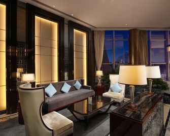 Sunstone Plaza Hotel International - Lu’an - Bar