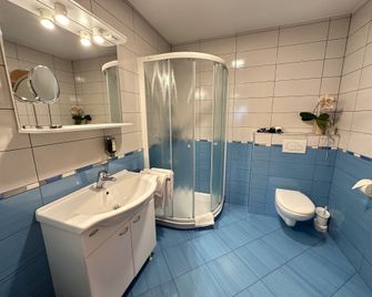 Turizem Loka Bed and Breakfast - Škofja Loka - Bathroom
