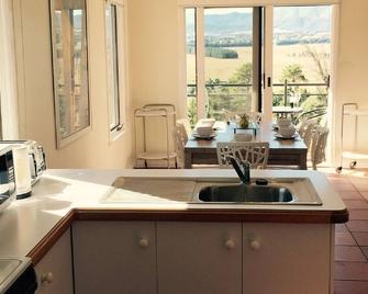 Rosewhite House - Myrtleford - Cocina