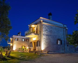 Agriturismo Posta Pastorella - Vieste - Gebäude