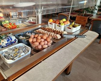 Bed & Breakfast 'Eckwirt' - Sankt Primus - Buffet