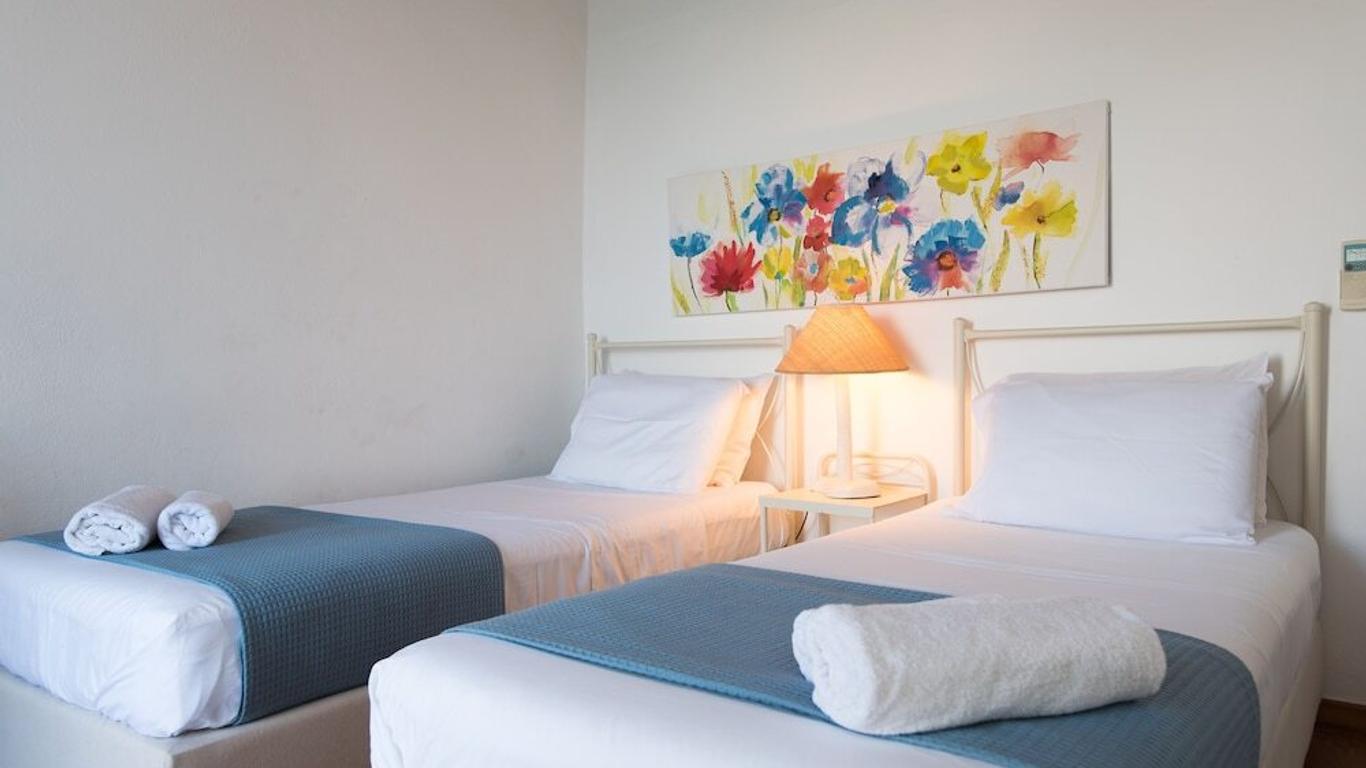 Mykonos Old Harbor Suite