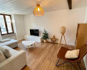 Appartement idéalement situé Ax-les-thermes - Ax-Les-Thermes - Salon