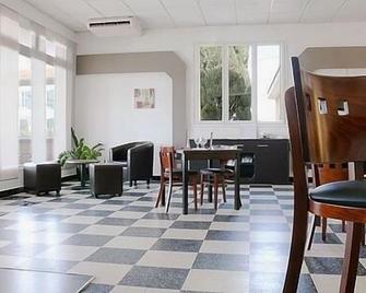 Logis Drom'sud Hotel - Donzère - Salle à manger