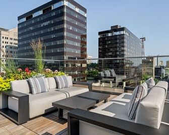 Stamford Grand Apartment - Stamford - Balcony