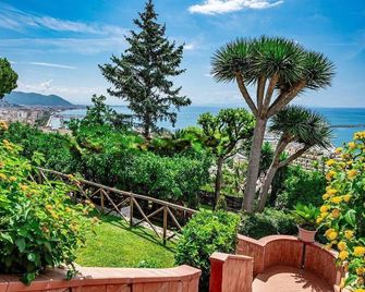 Villa Poseidon Boutique Hotel & Events - Салерно - Балкон