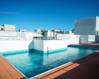 Day's Inn Hotel & Residence - Sliema - Piscina