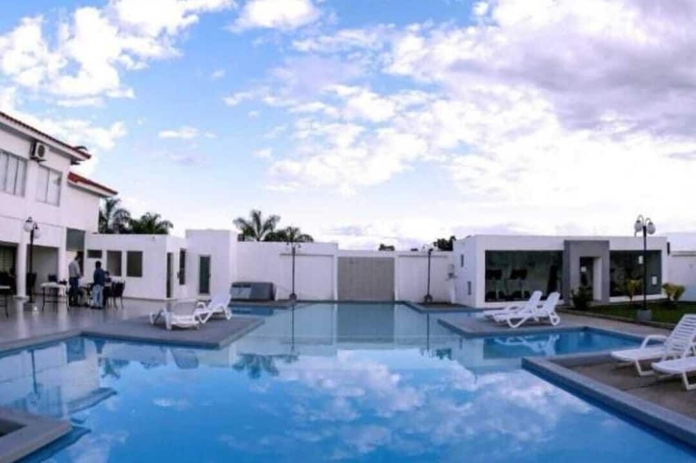 Terranova Suites - סנטה קרוס - בריכה