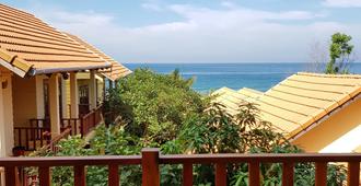 Free Beach Resort - Phu Quoc - Balcón