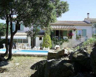 Large 200m² house with swimming pool (5 by10m) near Alès in the Cévennes, 8people - Saint-Julien-les-Rosiers - Piscina