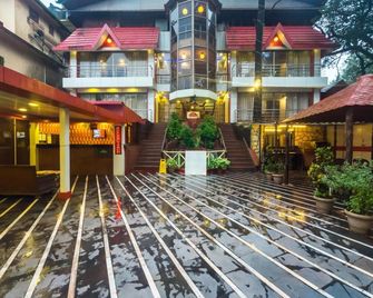 Kumar Plaza - Karjat - Edificio