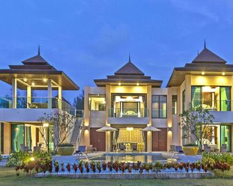Ataman Luxury Villas - Ko Kho Khao - Building