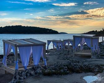 Boutique Hotel Life - Rogoznica - Beach