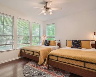 Business Friendly Central Austin 3/2 Townhome! - Austin