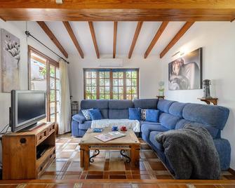 Villa Can Giovanni - Sant Jordi de ses Salines - Living room