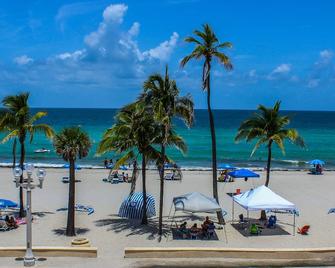 Hollywood Sands Resort - Hollywood - Beach