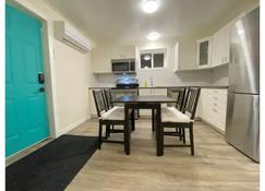Gull BnB - Lower Suite w/ Fireplace - Comox - Kitchen
