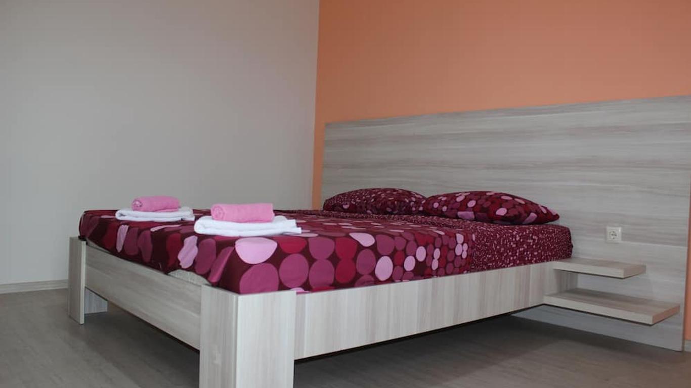 Hotel 7