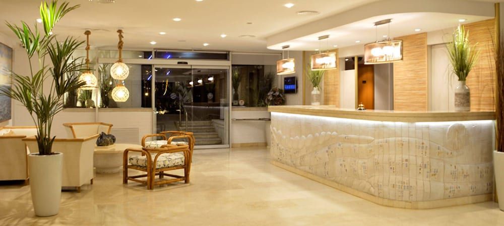 Mediterraneo Sitges - סיטגס - דלפק קבלה