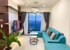 Holawind Apartment - 22nd Floor with Beach View - Vung Tau - Living room