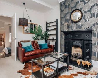 Central Hidden Gem - Henley-on-Thames - Living room