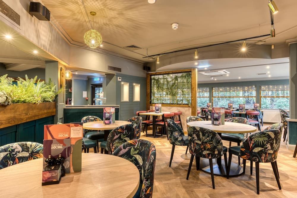 Premier Inn Glasgow Airport