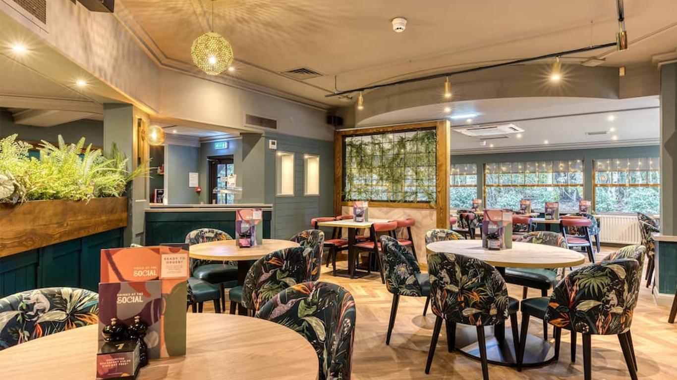 Premier Inn Glasgow Airport