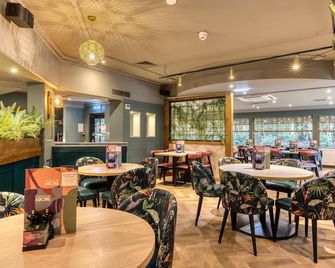 Premier Inn Glasgow Airport - פייזלי - מסעדה