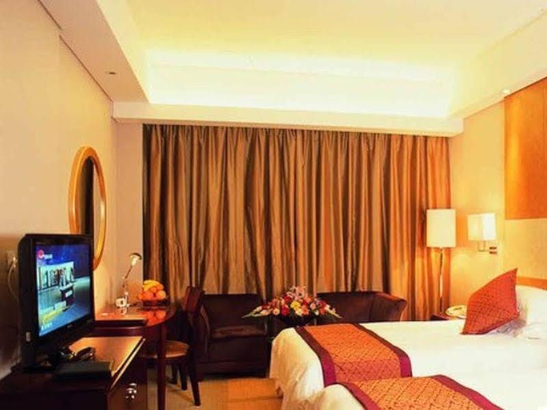 Days Hotel Honglou Shanghai