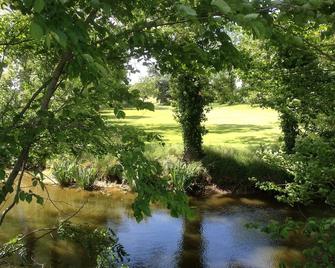 Les Chailleuses. Loire Valley and Sologne - Jargeau - Extérieur