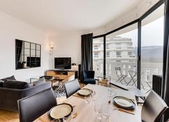 Le Panoramique - 75 sq m apartment with balcony in the heart of Annecy - Annecy - Jadalnia