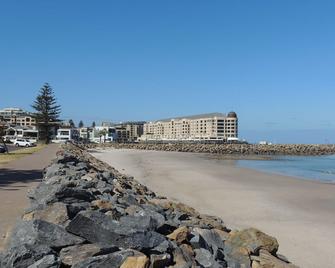 Glenelg - Marina Retreat - Glenelg - Beach