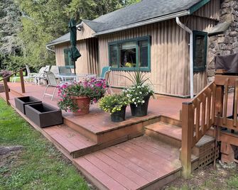 3 Bdrm Home on Breathtaking 114 Acre Property - Margaretville - Terasa