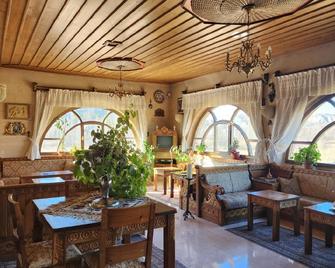Hotel Kral Boutique - Ürgüp - Patio