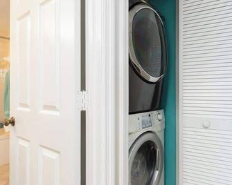 Ocean Views + SandyToes at Ocean Pointe Suites - Tavernier - Lavandería