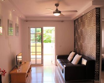 Perfecto apartamento de playa - Callao Salvaje - Living room