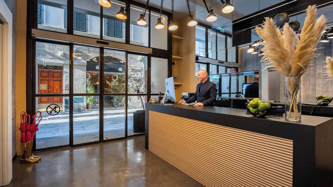 Globus Urban Hotel