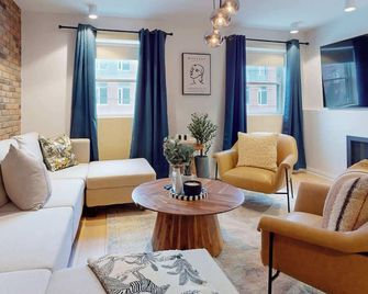 Casa East Side Hotel Queen East Leslieville Suite - Toronto